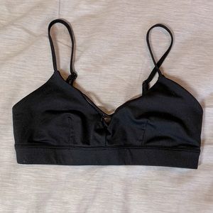Alo Yoga Interlace bra